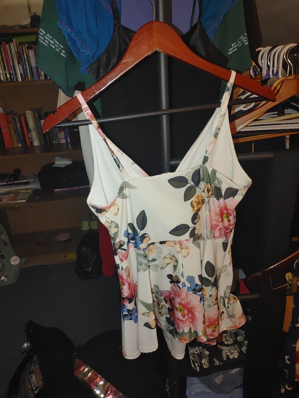 Floral V-Neck Peplum Cami Top - Pink & Blue Roses - Picture 5 of 5